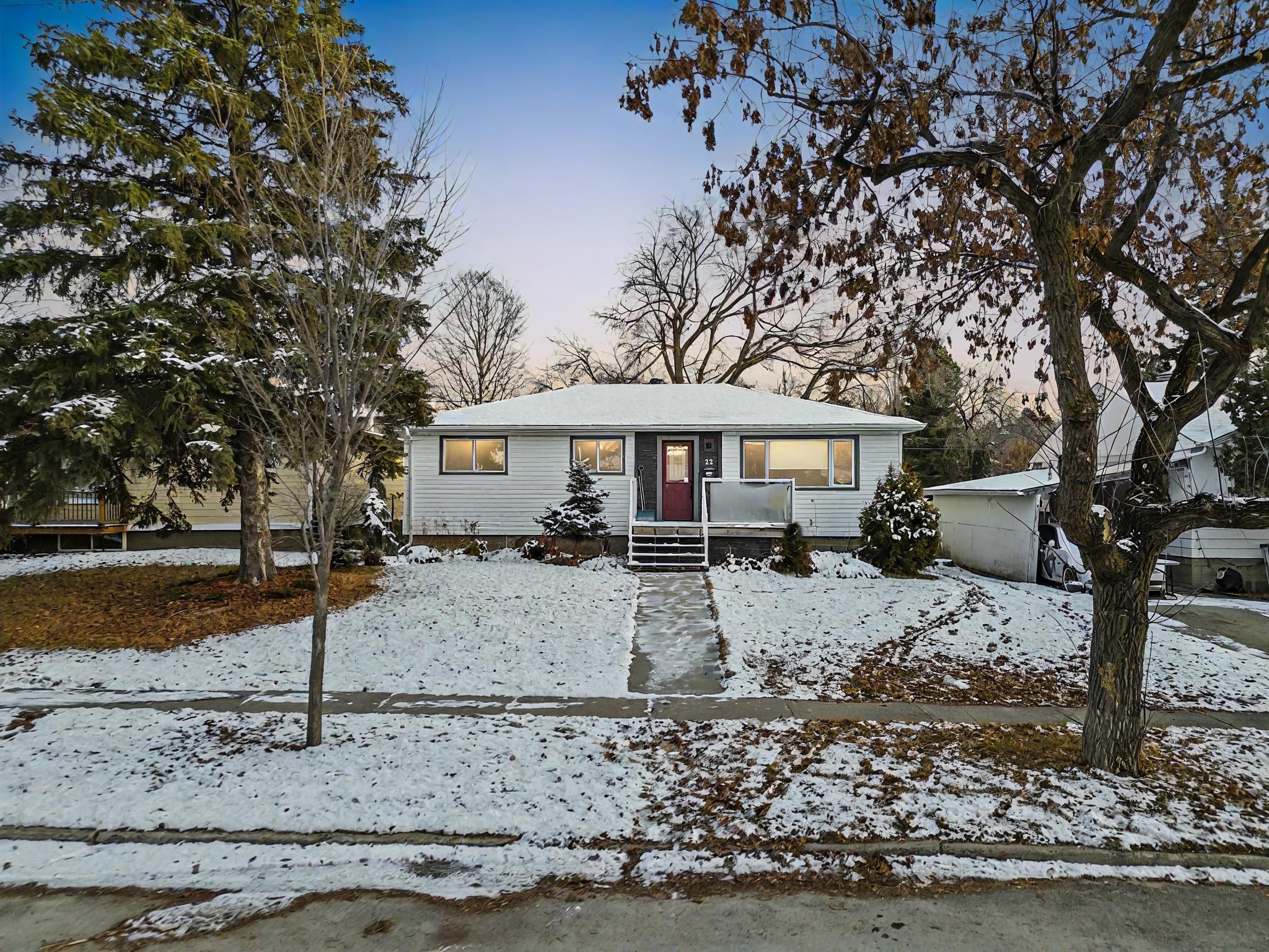 New Listing! 22 BELMONT DR in St. Albert